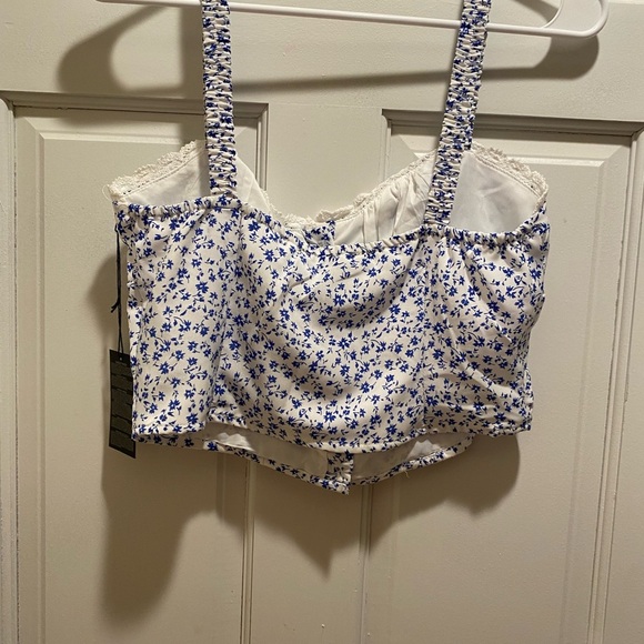 Floral Blue and White Women's Top - Picture 2 of 3